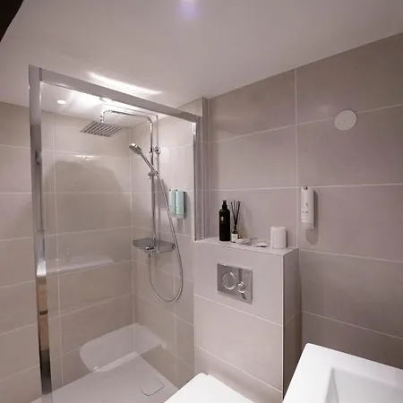 La Petite Cour - Atypique, Calme Et Cozy Apartman